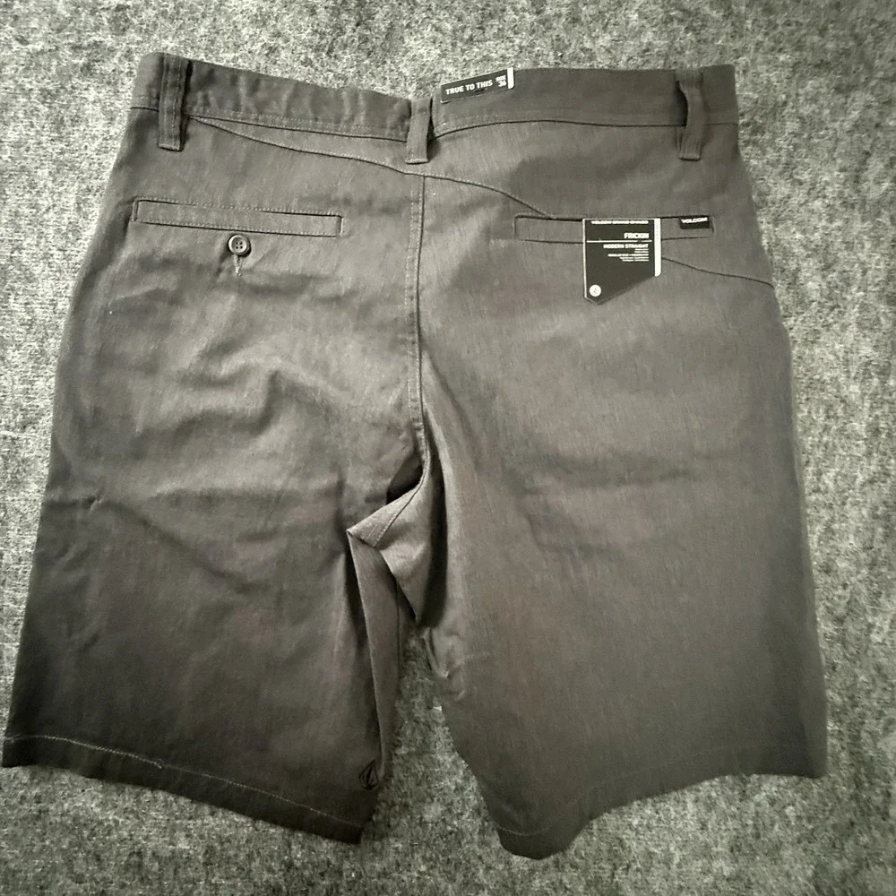 Volcom Frickin Modern Stretch Chino Shorts 36 Charcoal NWT Skate Surf Repreve